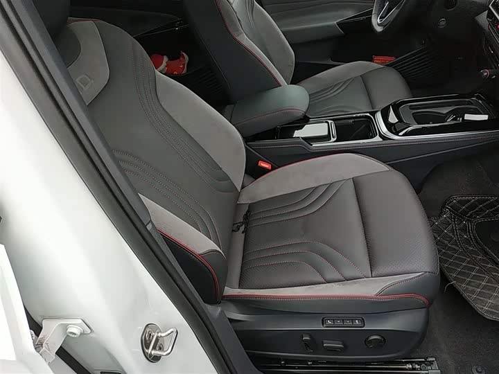 Фото 25 - Volkswagen ID.4 Crozz