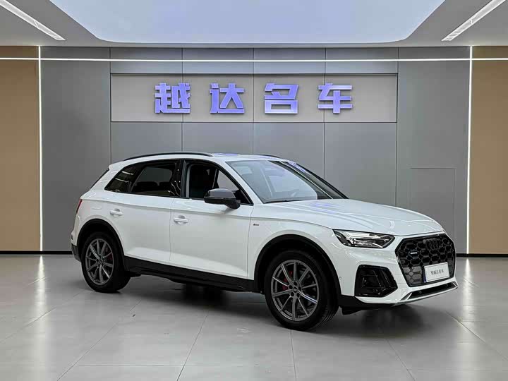 Фото 3 - Audi Q5L