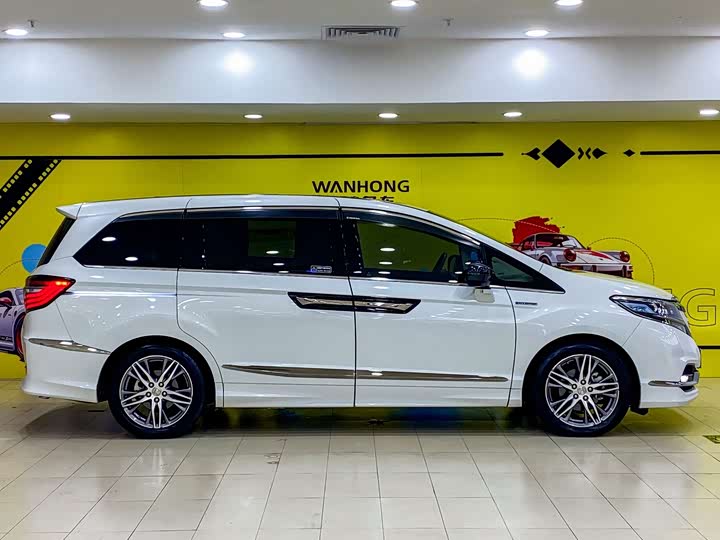 Фото 10 - Honda Elysion