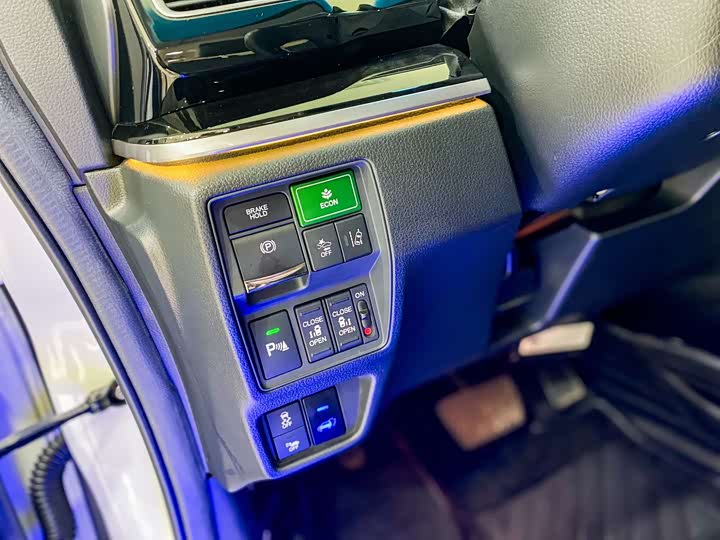 Фото 16 - Honda Elysion