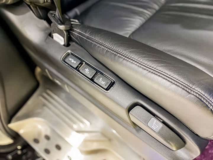 Фото 22 - Honda Elysion