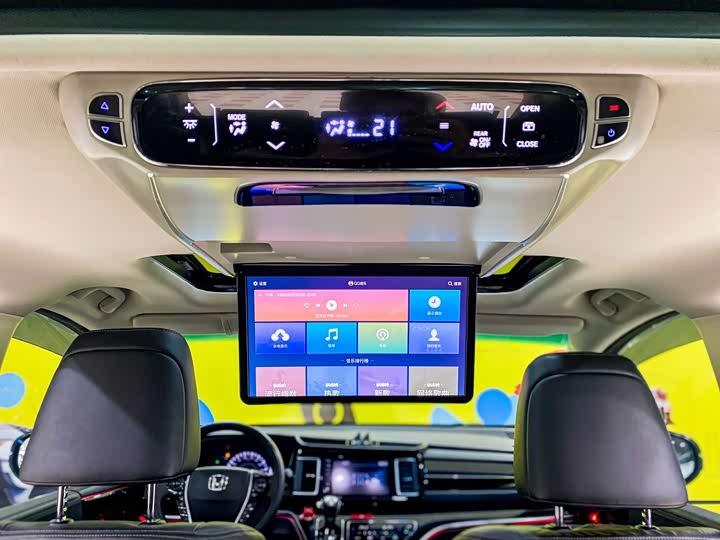 Фото 24 - Honda Elysion