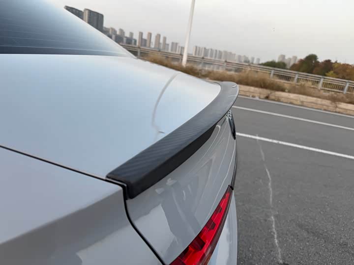 Фото 14 - Audi A4L