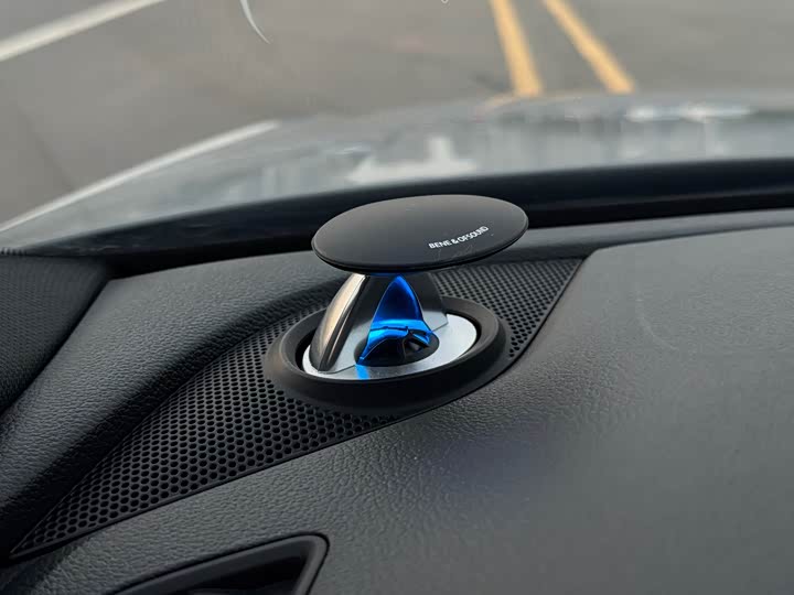 Фото 21 - Audi A4L