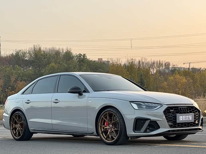 Фото 3 - Audi A4L