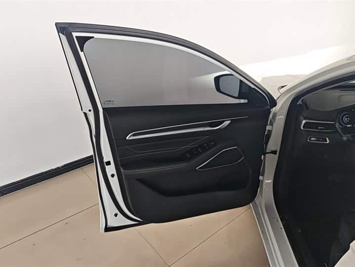 Фото 7 - Geely Emgrand