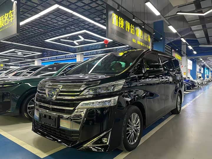 Фото 1 - Toyota Vellfire