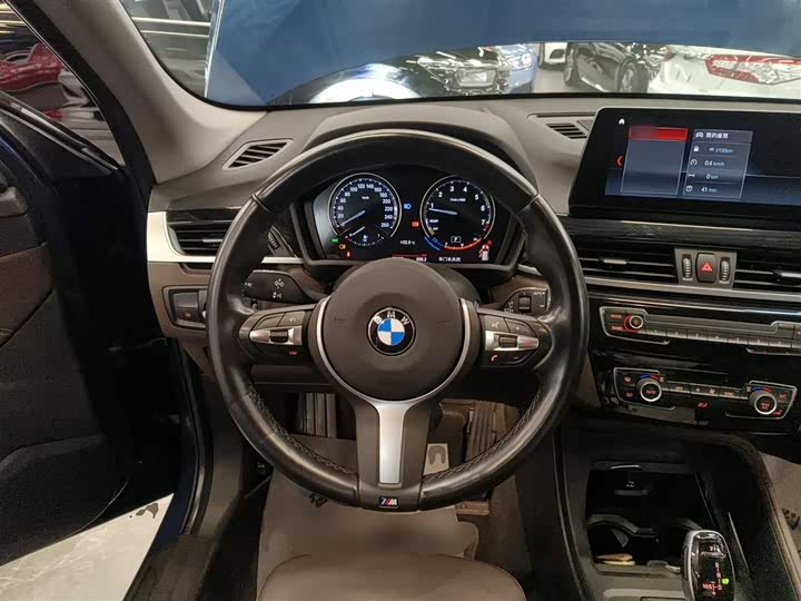 Фото 11 - BMW X1