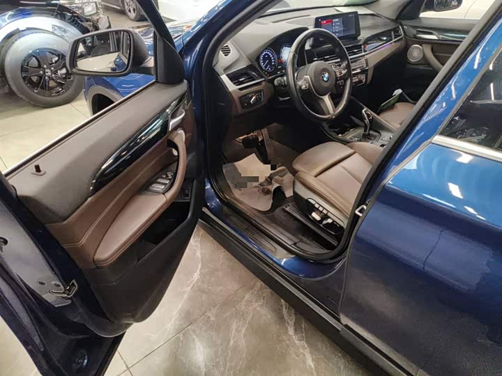 Фото 16 - BMW X1