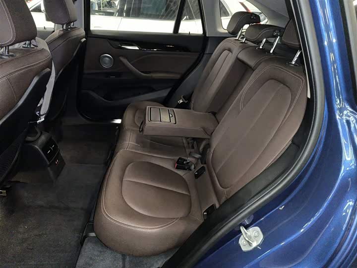 Фото 17 - BMW X1