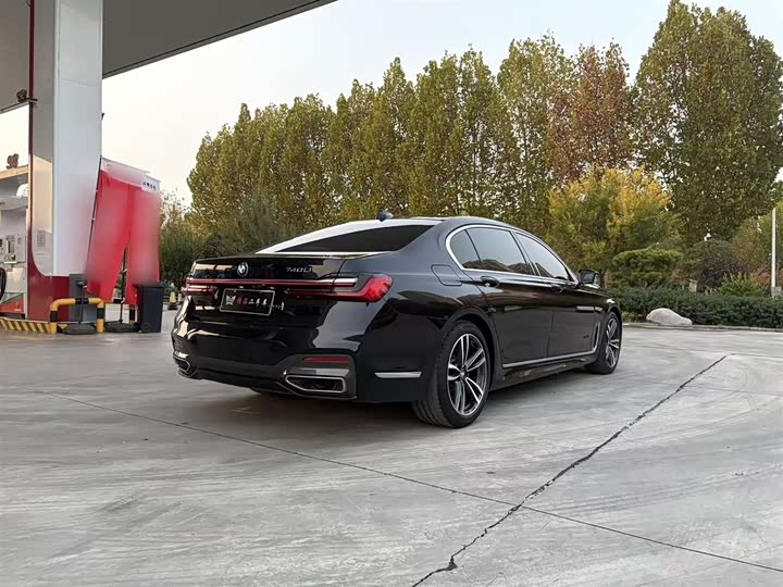 Фото 7 - BMW 7 Series