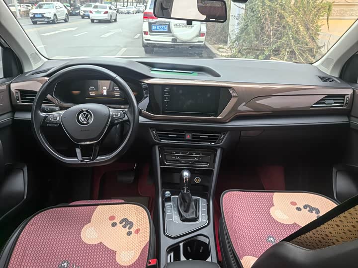 Фото 4 - Volkswagen Tharu