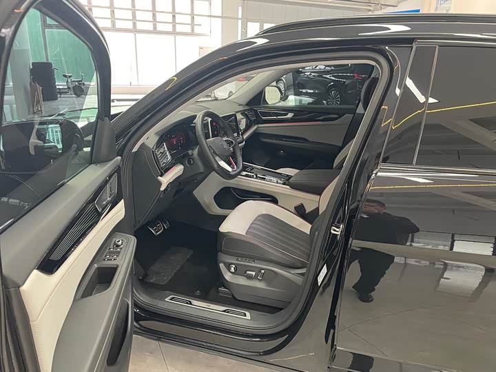 Фото 11 - Volkswagen Teramont X