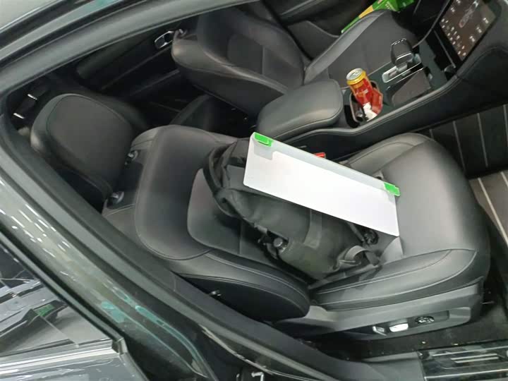 Фото 25 - LiXiang One