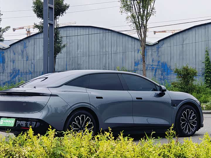 Фото 6 - Zeekr 007