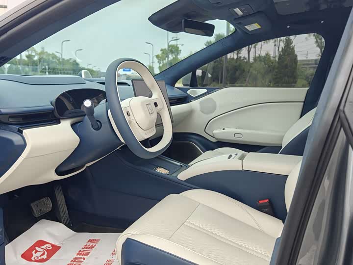 Фото 8 - Zeekr 007