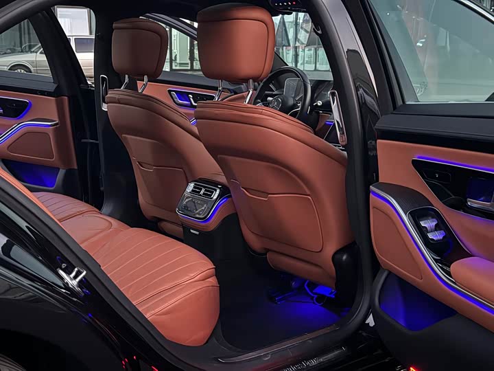 Фото 12 - Mercedes-Benz S-Class