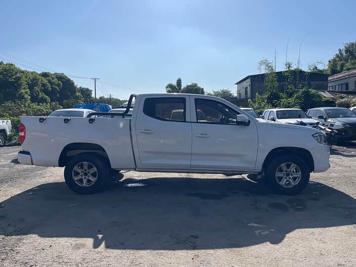 Фото 4 - Maxus T70