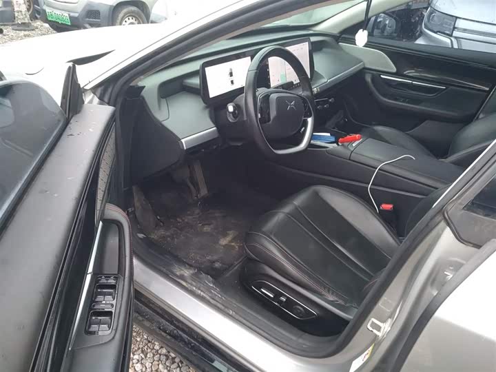 Фото 15 - XPeng P7