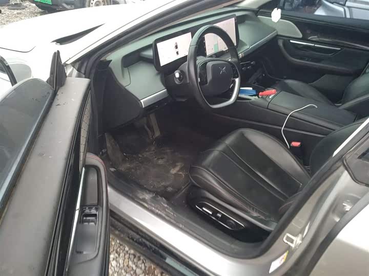 Фото 16 - XPeng P7