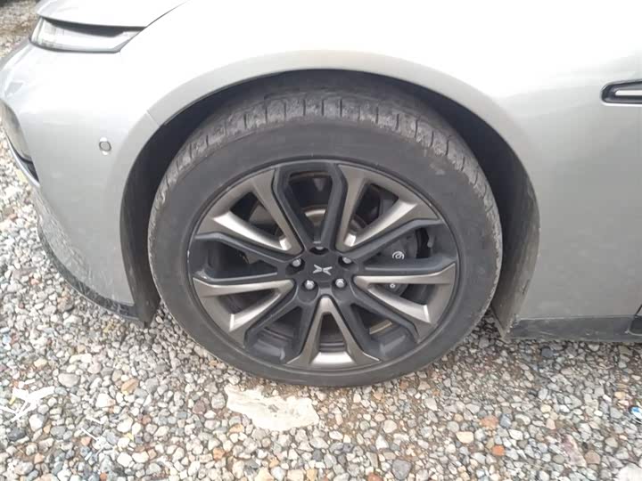 Фото 23 - XPeng P7