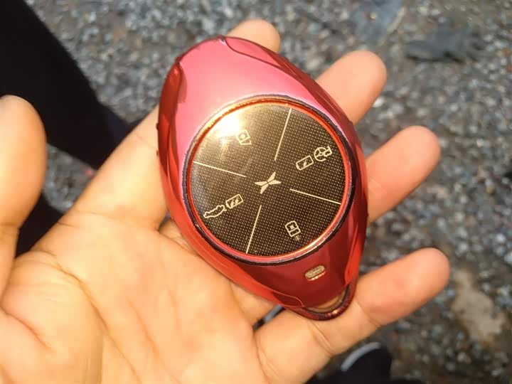 Фото 9 - XPeng P7