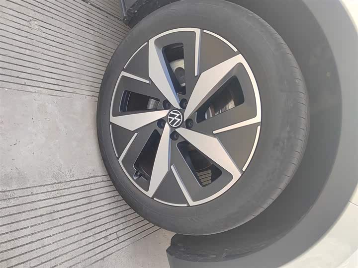 Фото 31 - Volkswagen ID.4 Crozz