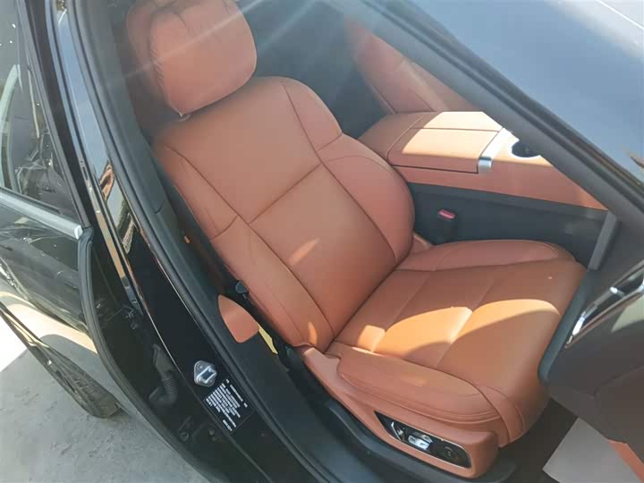 Фото 24 - LiXiang L7