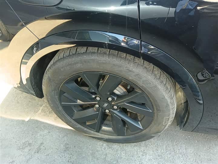 Фото 25 - LiXiang L7