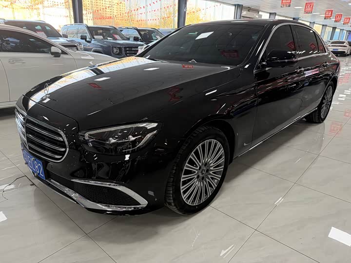 Фото 1 - Mercedes-Benz E-Class