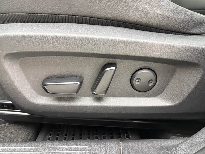 Фото 15 - Nissan X-Trail