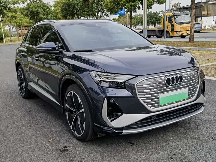 Фото 3 - Audi Q4 e-tron