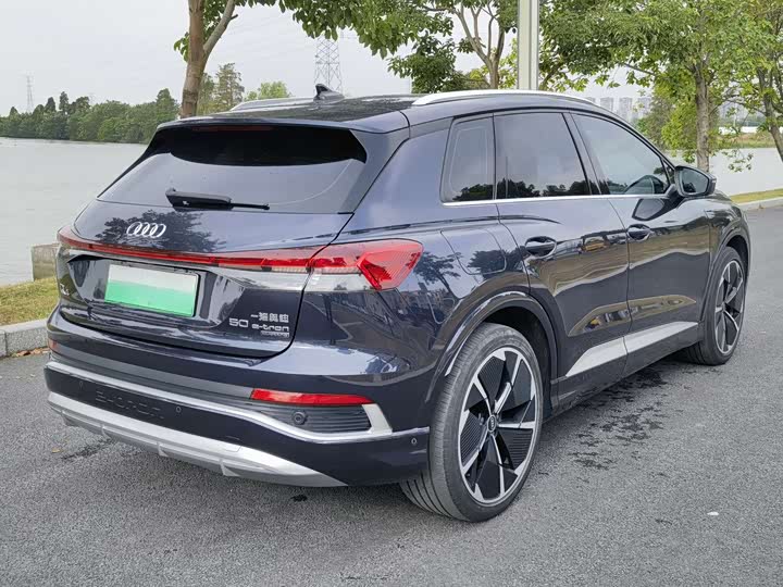 Фото 4 - Audi Q4 e-tron