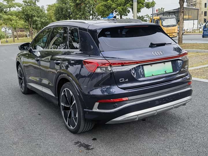 Фото 6 - Audi Q4 e-tron