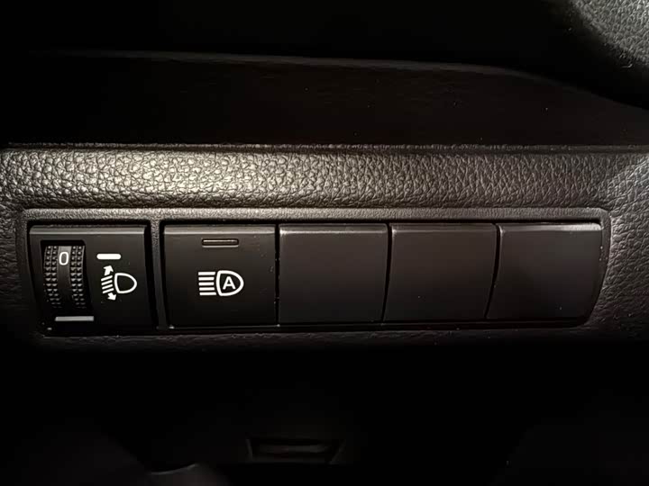 Фото 11 - Toyota Corolla