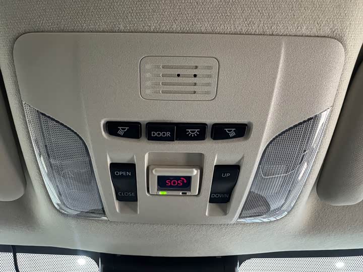 Фото 14 - Toyota Corolla