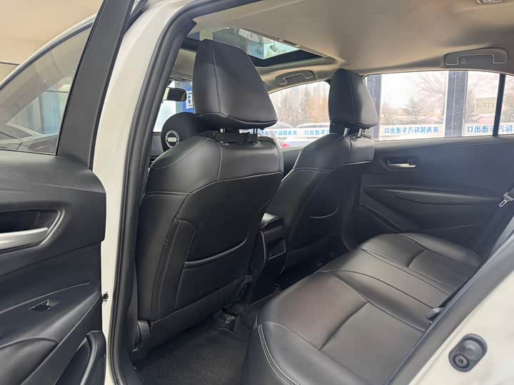 Фото 8 - Toyota Corolla