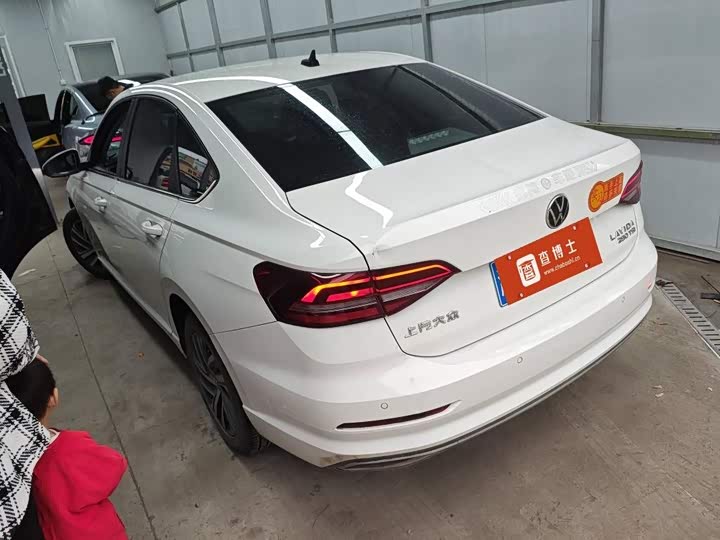 Фото 3 - Volkswagen Lavida