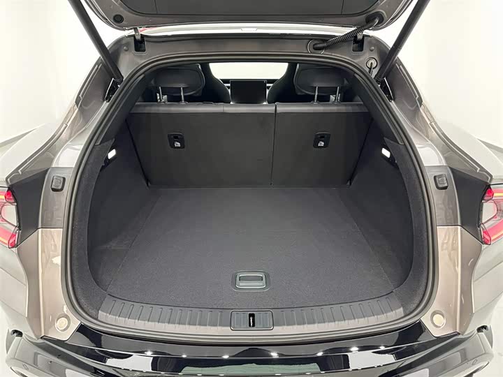 Фото 25 - Xiaomi YU7