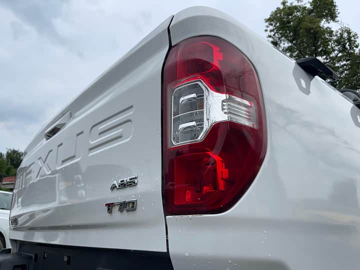 Фото 10 - Maxus T70