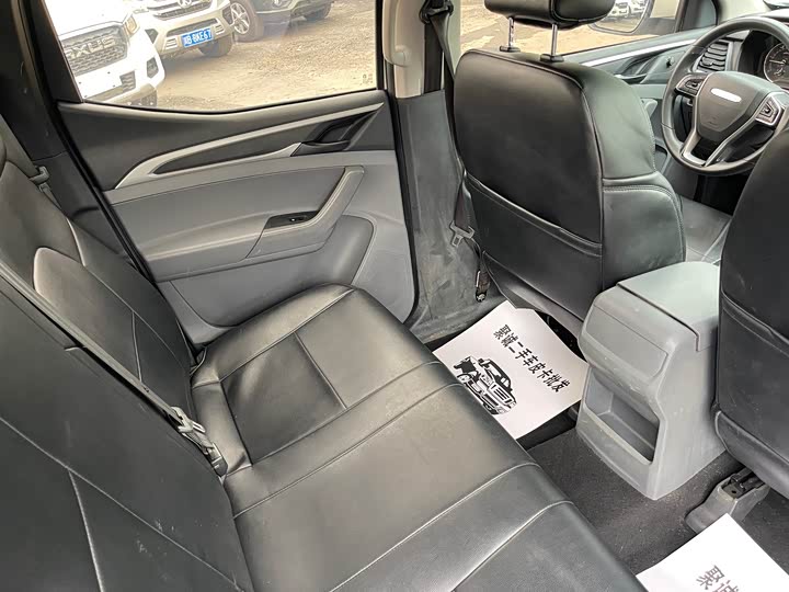 Фото 14 - Maxus T70