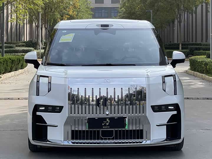 Фото 2 - Zeekr 009