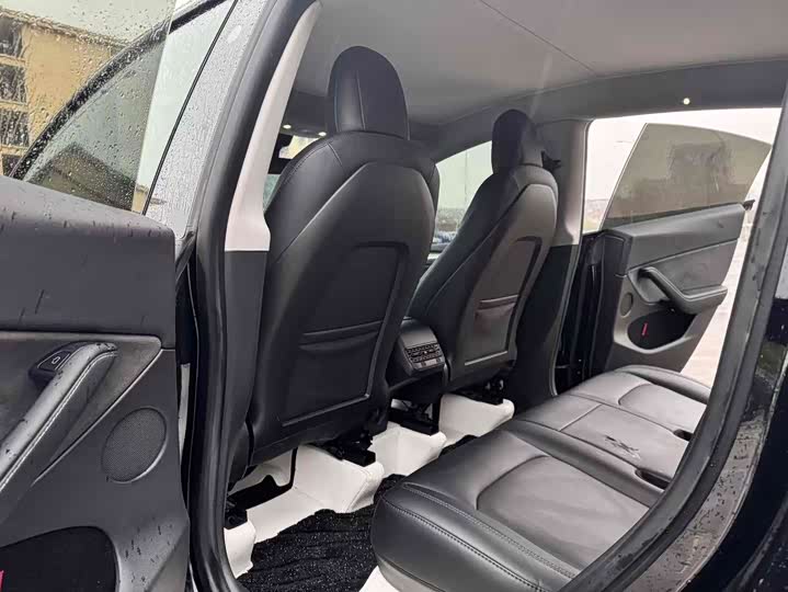 Фото 16 - Tesla Model Y