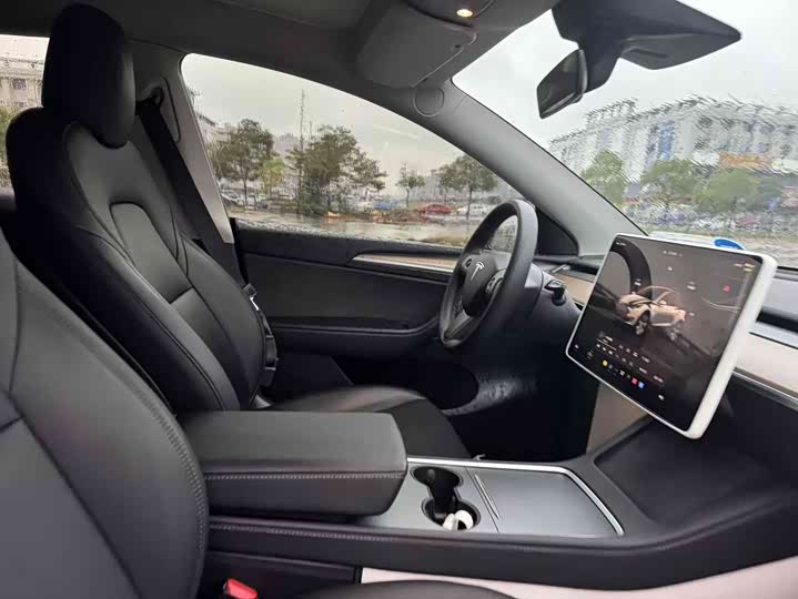 Фото 7 - Tesla Model Y