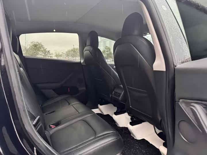 Фото 9 - Tesla Model Y