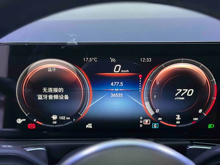 Фото 11 - Mercedes-Benz GLB-Class