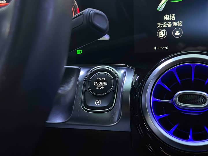 Фото 13 - Mercedes-Benz GLB-Class