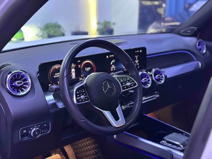 Фото 6 - Mercedes-Benz GLB-Class