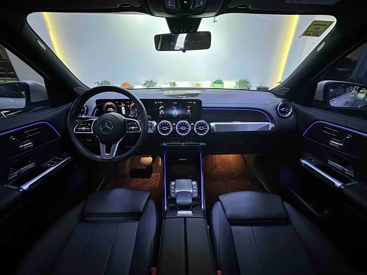 Фото 7 - Mercedes-Benz GLB-Class