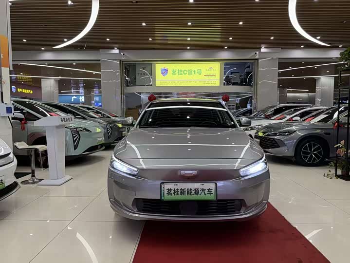 Фото 3 - Geely Geometry A